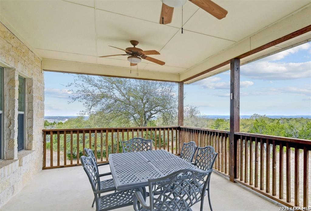 1370 Sunset View Fischer TX 78623