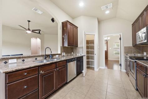 15708 Dell Lane Selma TX 78154