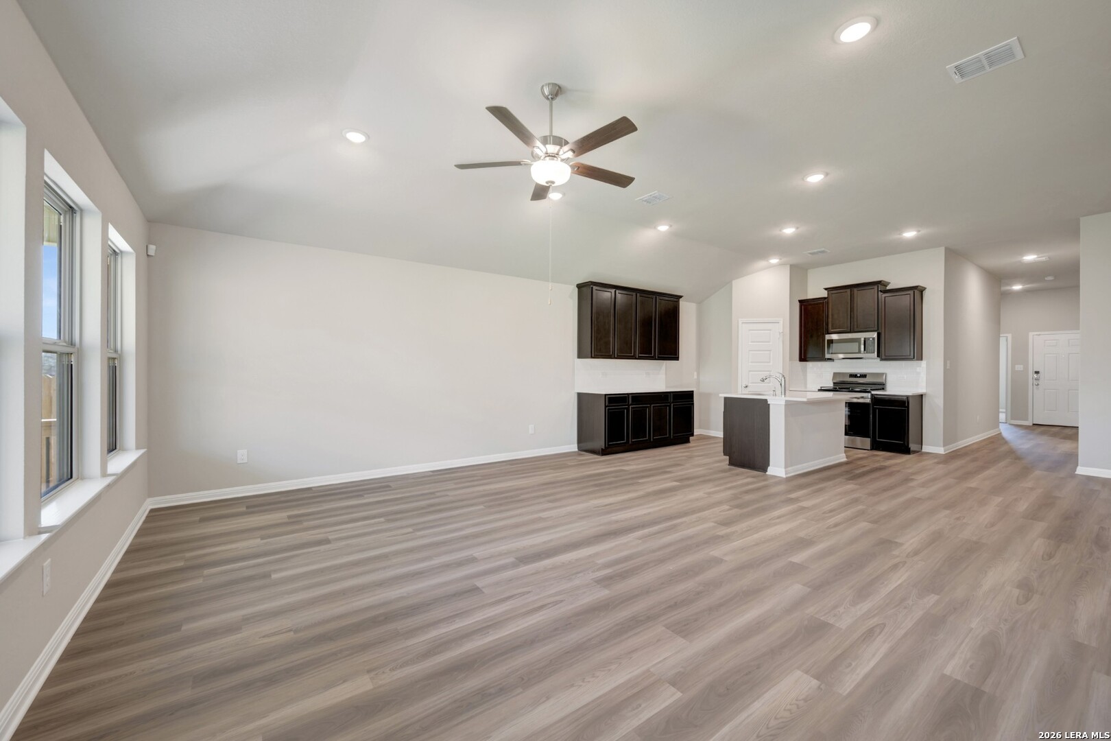 6252 Persimmon Lake San Antonio TX 78245