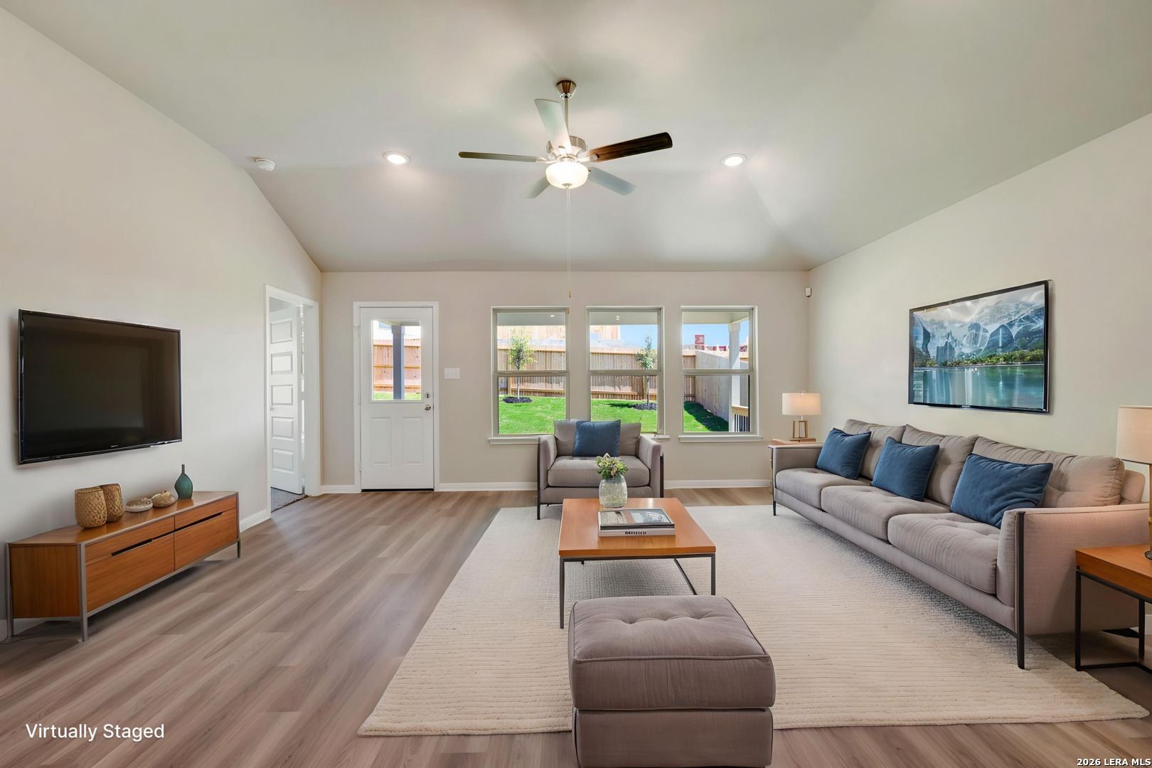 6252 Persimmon Lake San Antonio TX 78245