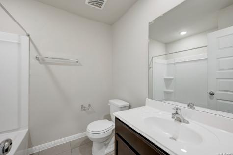 6252 Persimmon Lake San Antonio TX 78245