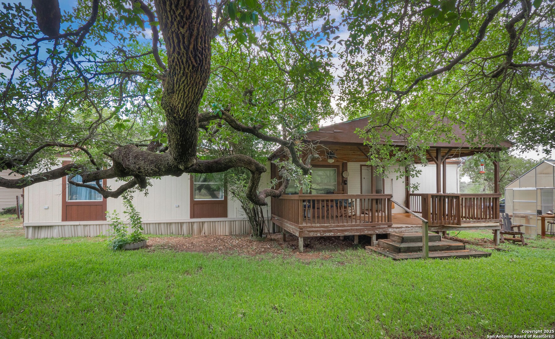 141 County Road 786 Natalia TX 78059