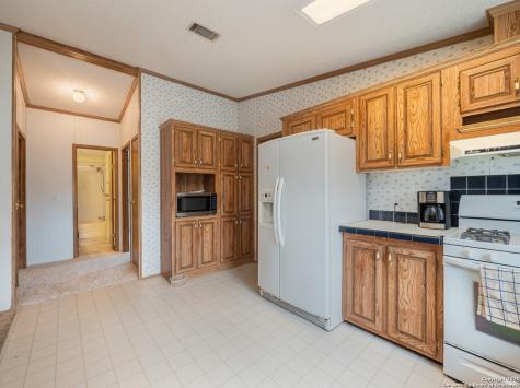 141 County Road 786 Natalia TX 78059