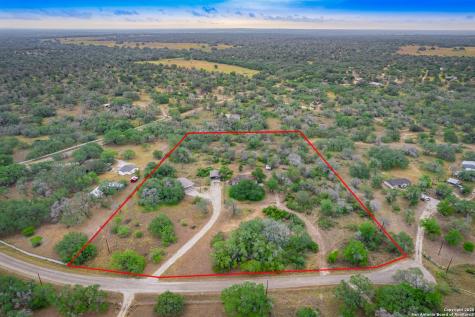 141 County Road 786 Natalia TX 78059