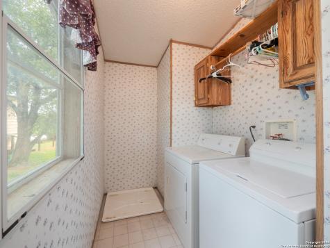 141 County Road 786 Natalia TX 78059