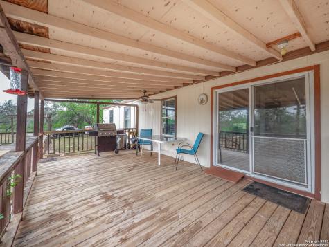 141 County Road 786 Natalia TX 78059