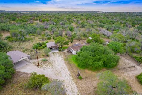 141 County Road 786 Natalia TX 78059