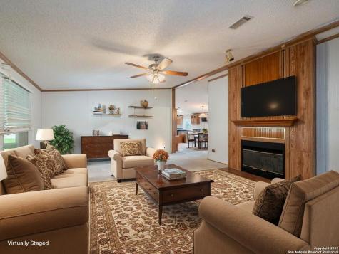 141 County Road 786 Natalia TX 78059