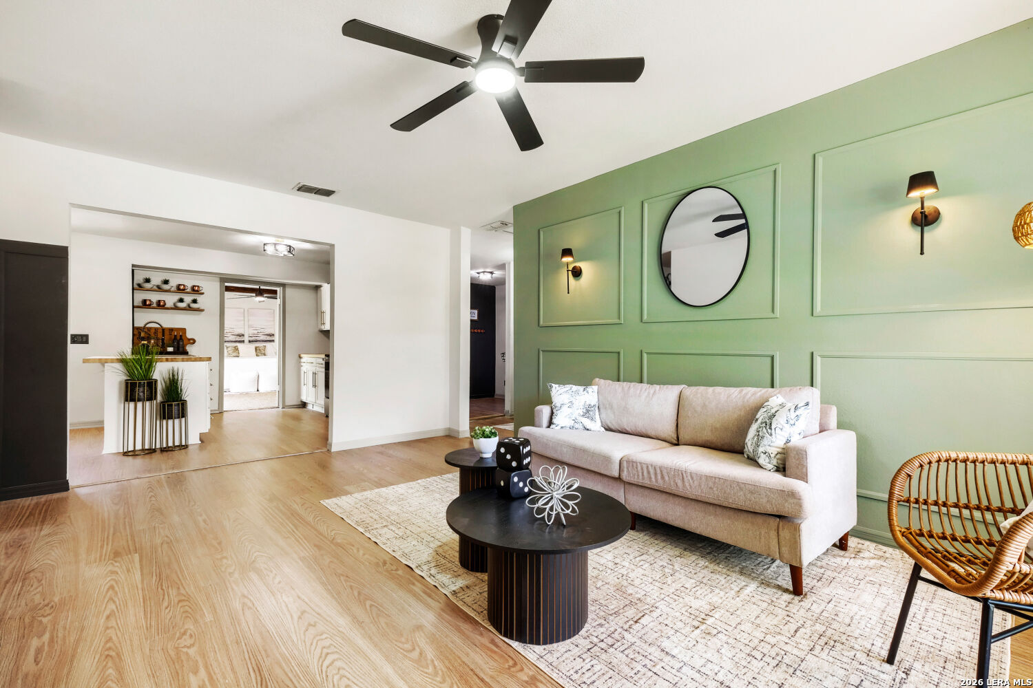 304 Avenue D Converse TX 78109
