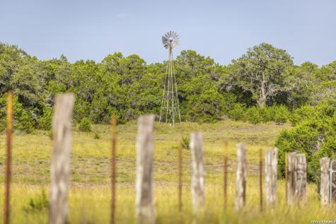 5261 W Ammann Road Bulverde TX 78163