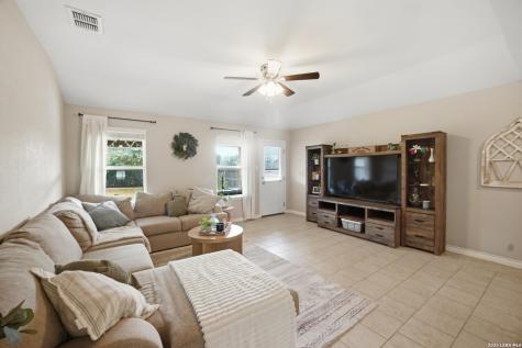 10718 Branded Hollow San Antonio TX 78254