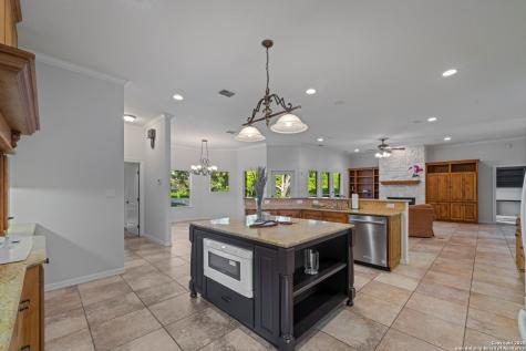 758 Mission New Braunfels TX 78130