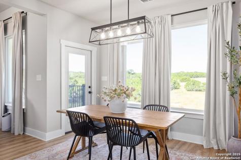 135 Lone Oak Kerrville TX 78028