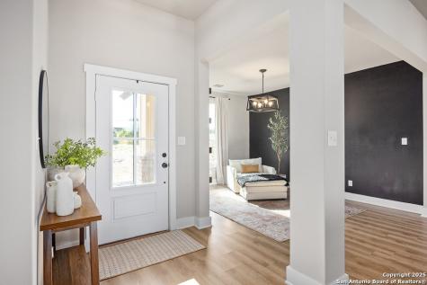 135 Lone Oak Kerrville TX 78028