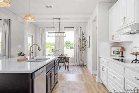 135 Lone Oak Kerrville TX 78028