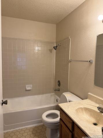 9370 Village Lance San Antonio TX 78250