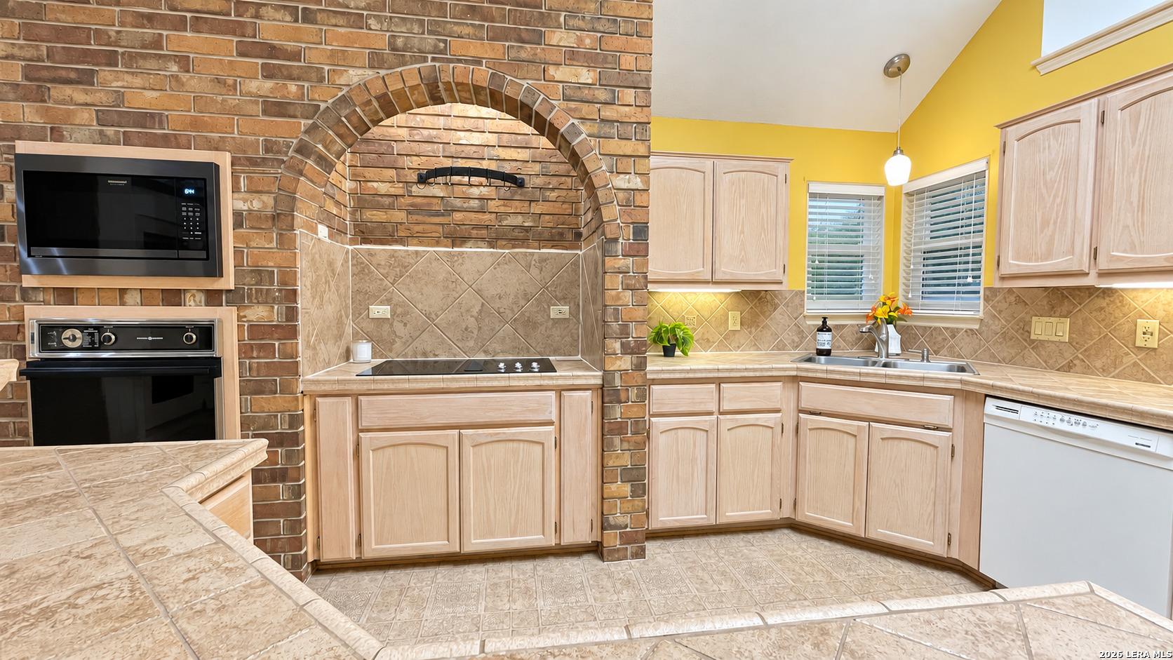 1118 Draybrook San Antonio TX 78253