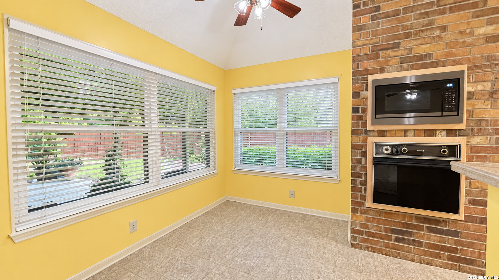 1118 Draybrook San Antonio TX 78253