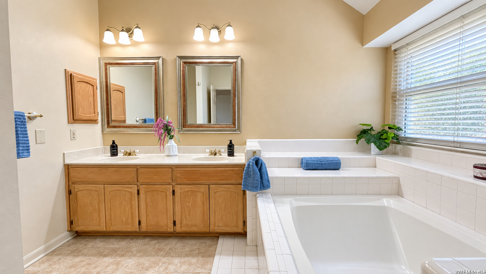 1118 Draybrook San Antonio TX 78253