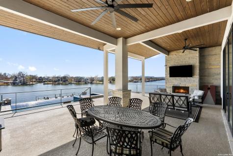 121 Houdini Kingsland TX 78639