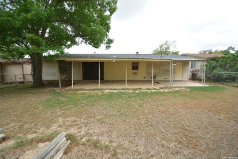 823 Highgate Universal City TX 78148