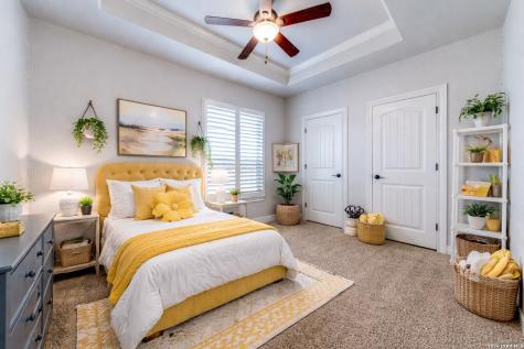 380 Abrego Lake Floresville TX 78114