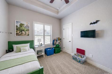 380 Abrego Lake Floresville TX 78114