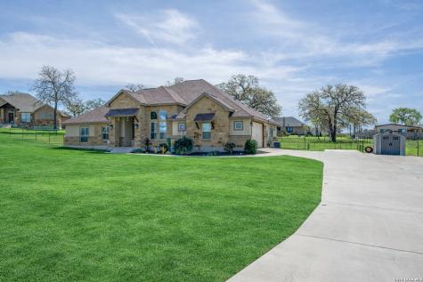 380 Abrego Lake Floresville TX 78114