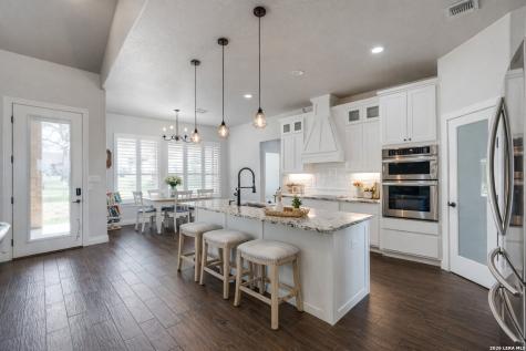 380 Abrego Lake Floresville TX 78114