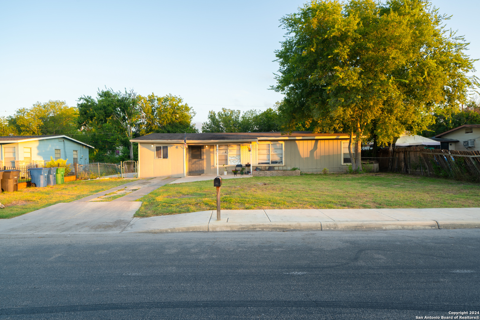 143 Knollwood Drive San Antonio TX 78227