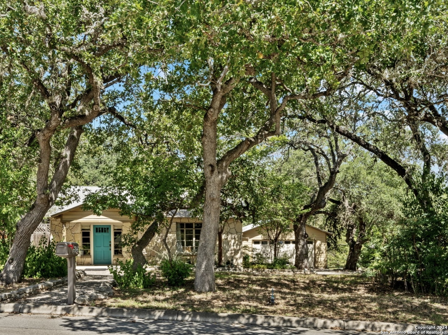525 N School Street Boerne TX 78006
