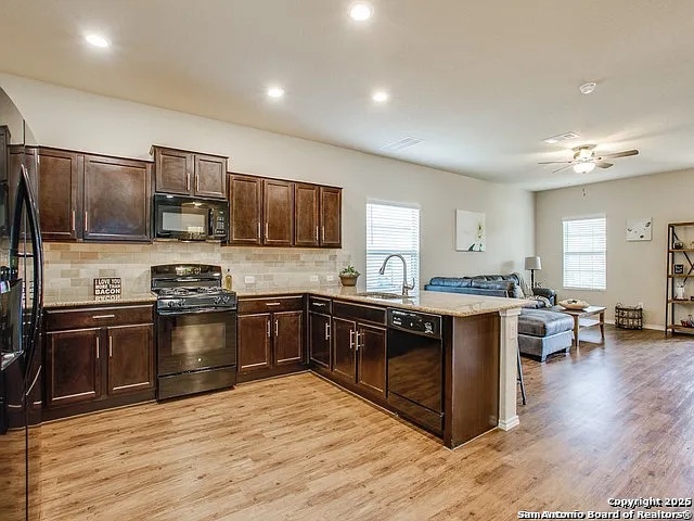 9006 Blanco Park Converse TX 78109