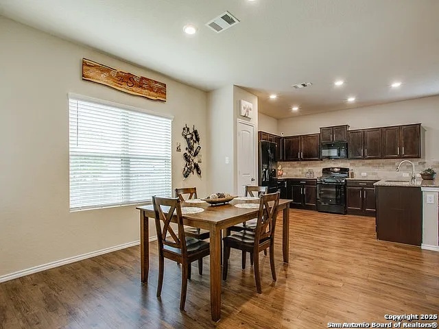 9006 Blanco Park Converse TX 78109