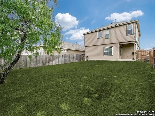 9006 Blanco Park Converse TX 78109