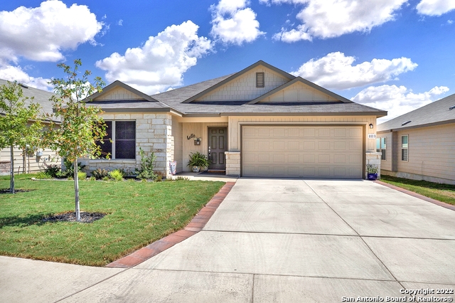 1113 Amber Lake Seguin TX 78155