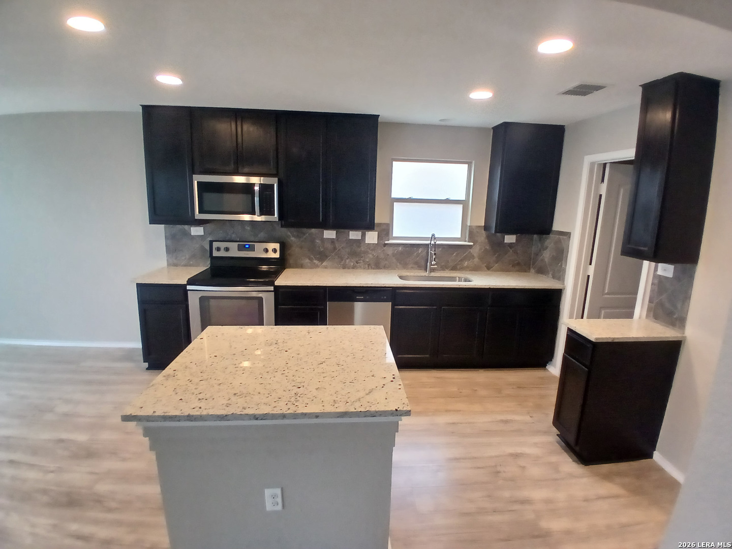 2131 Flora Vista San Antonio TX 78224