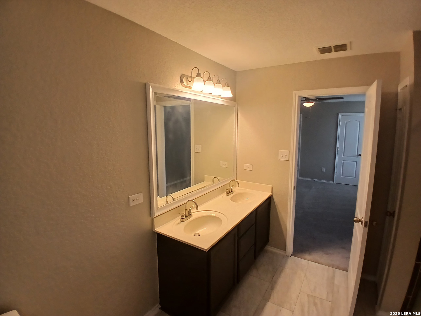 2131 Flora Vista San Antonio TX 78224