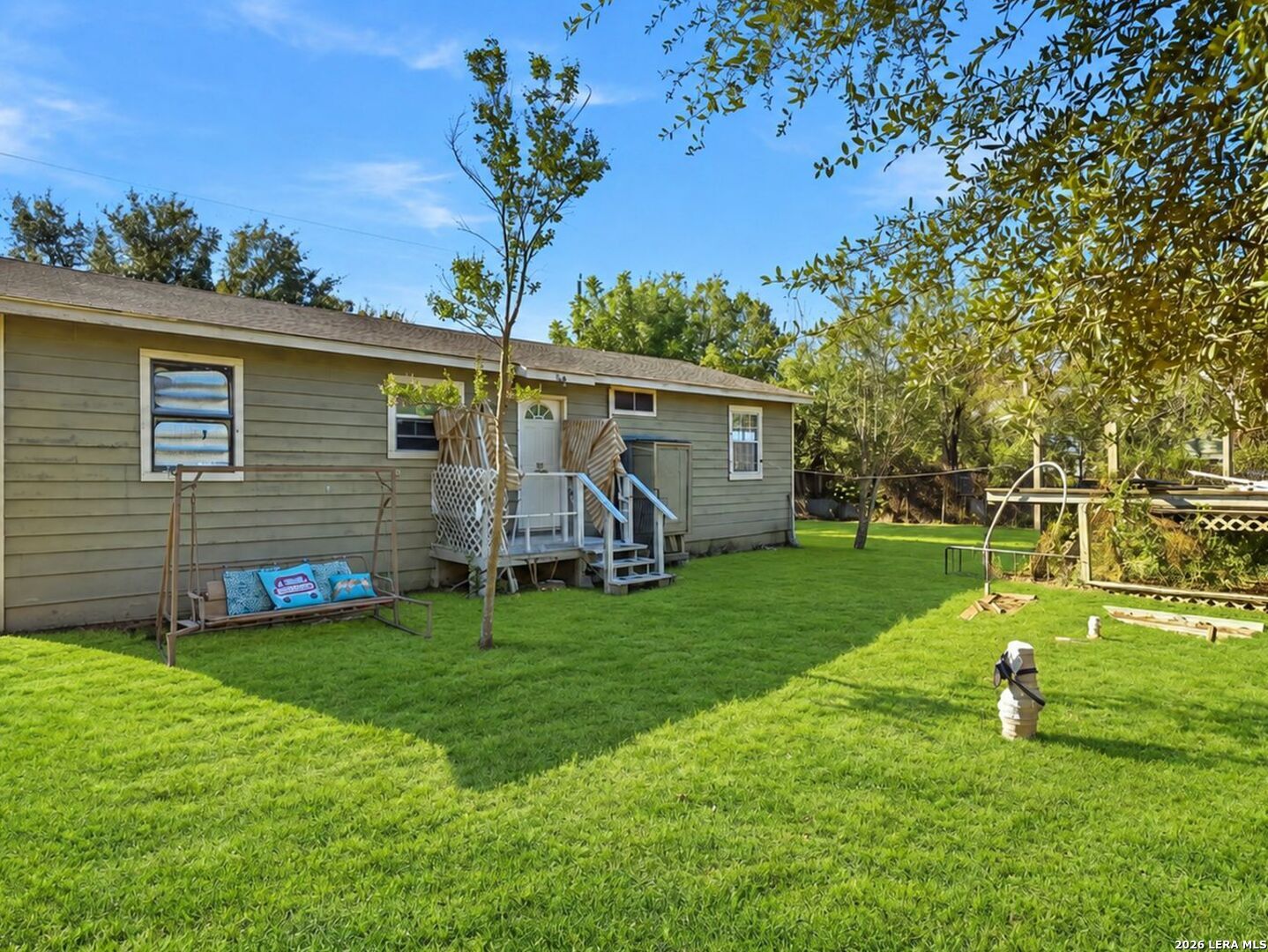 213 E 4th Street Elmendorf TX 78112