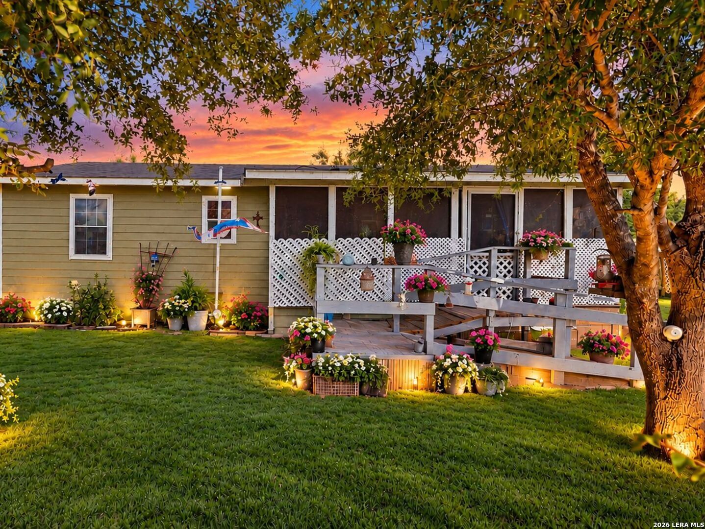 213 E 4th Street Elmendorf TX 78112