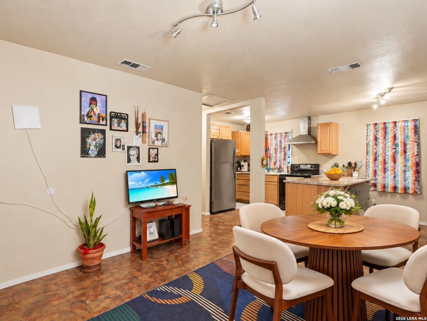 213 E 4th Street Elmendorf TX 78112