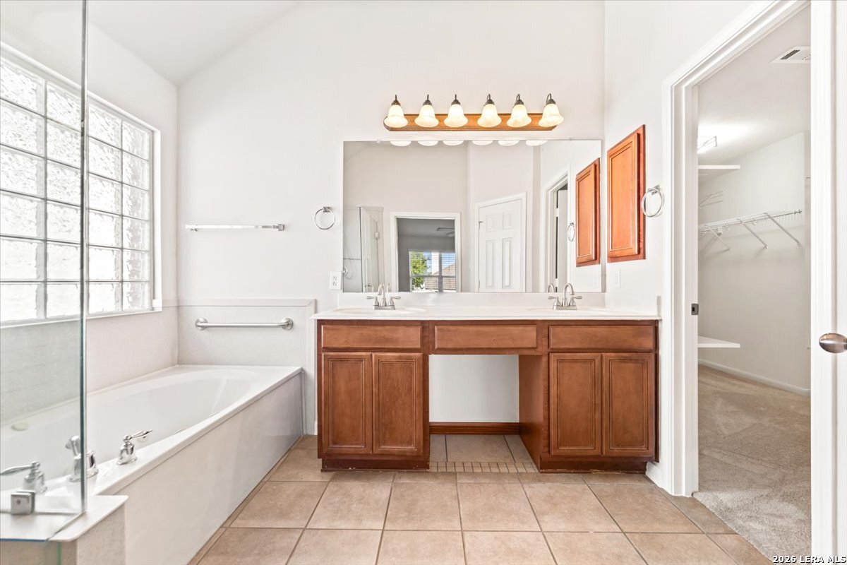 19511 Highgrove Lane San Antonio TX 78258