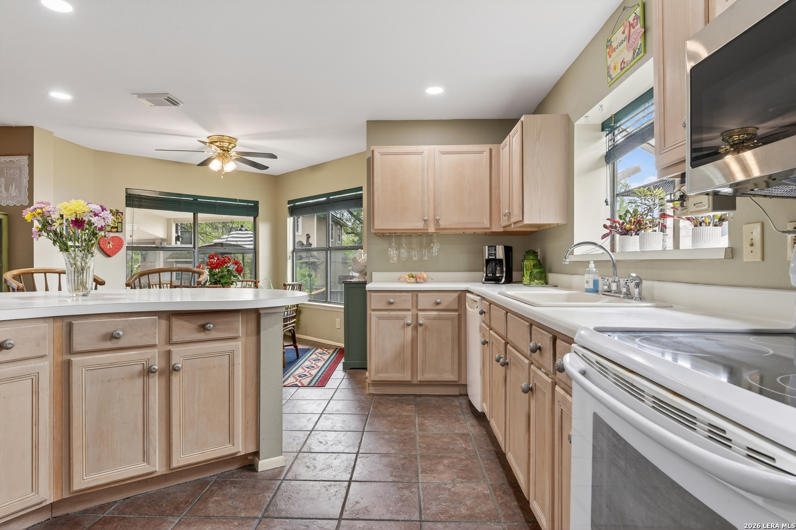 11002 Forest Breeze Live Oak TX 78233