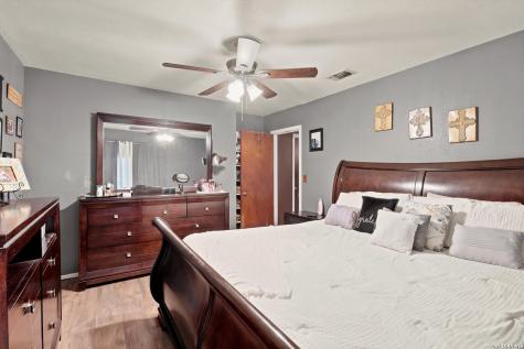 710 Storey Cotulla TX 78014