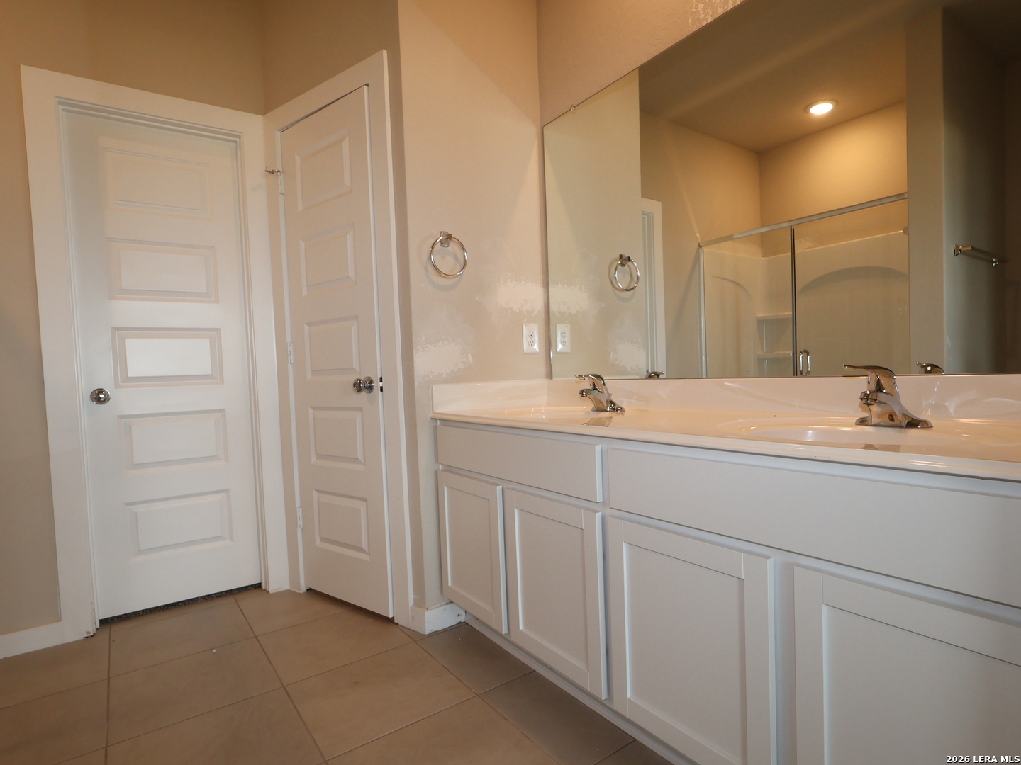 6235 Persimmon Lake San Antonio TX 78245