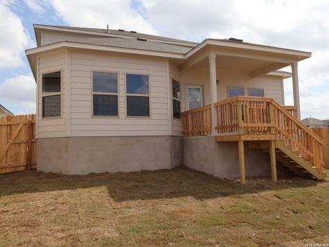 6235 Persimmon Lake San Antonio TX 78245