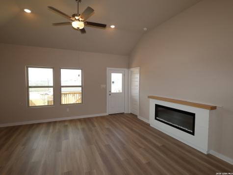 6235 Persimmon Lake San Antonio TX 78245