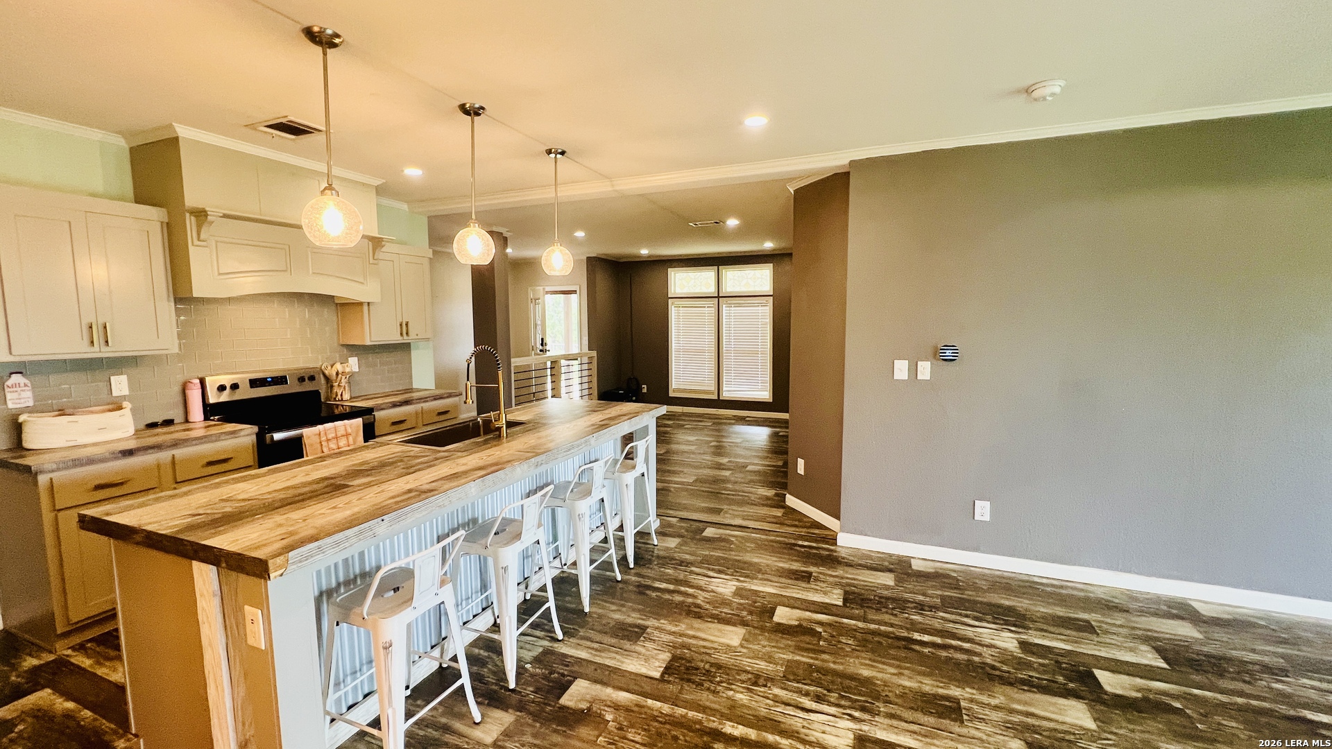 153 May Road Pleasanton TX 78064