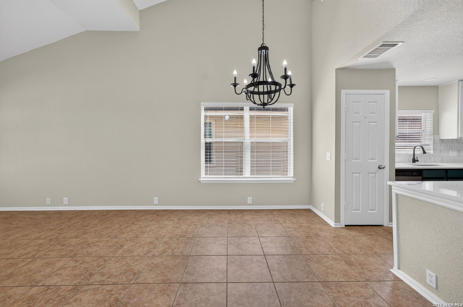 3727 Sumantra Cliff San Antonio TX 78261