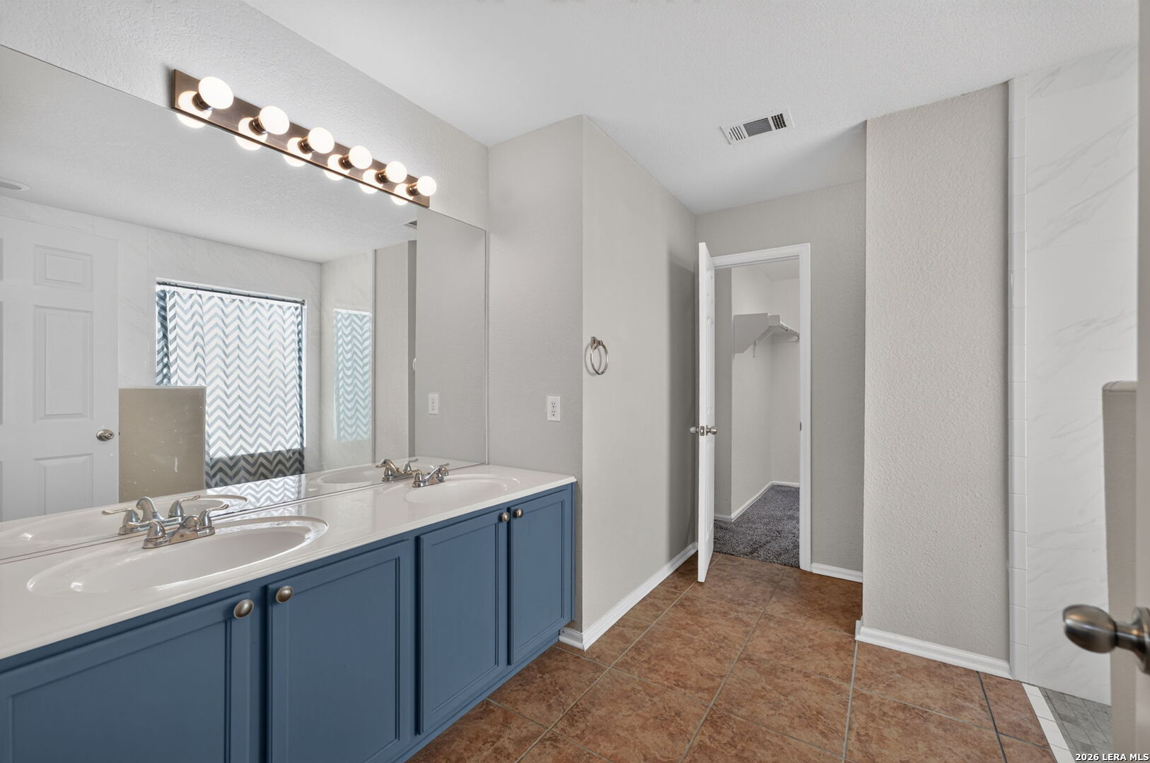 3727 Sumantra Cliff San Antonio TX 78261
