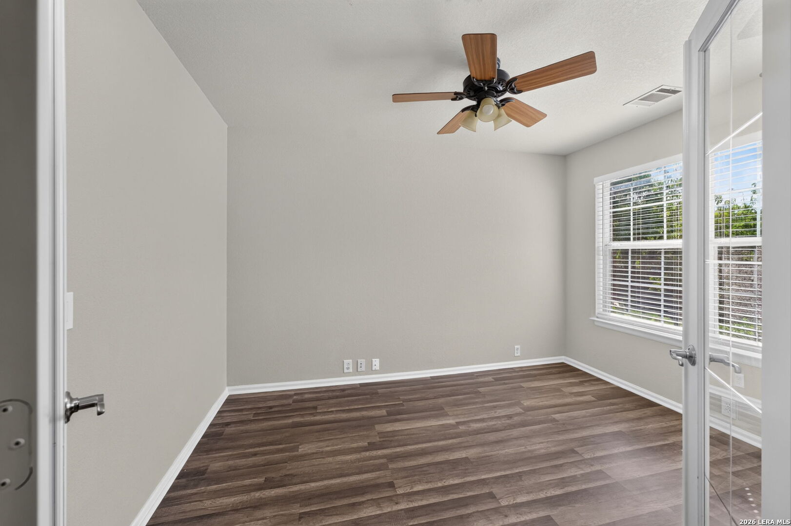 3727 Sumantra Cliff San Antonio TX 78261